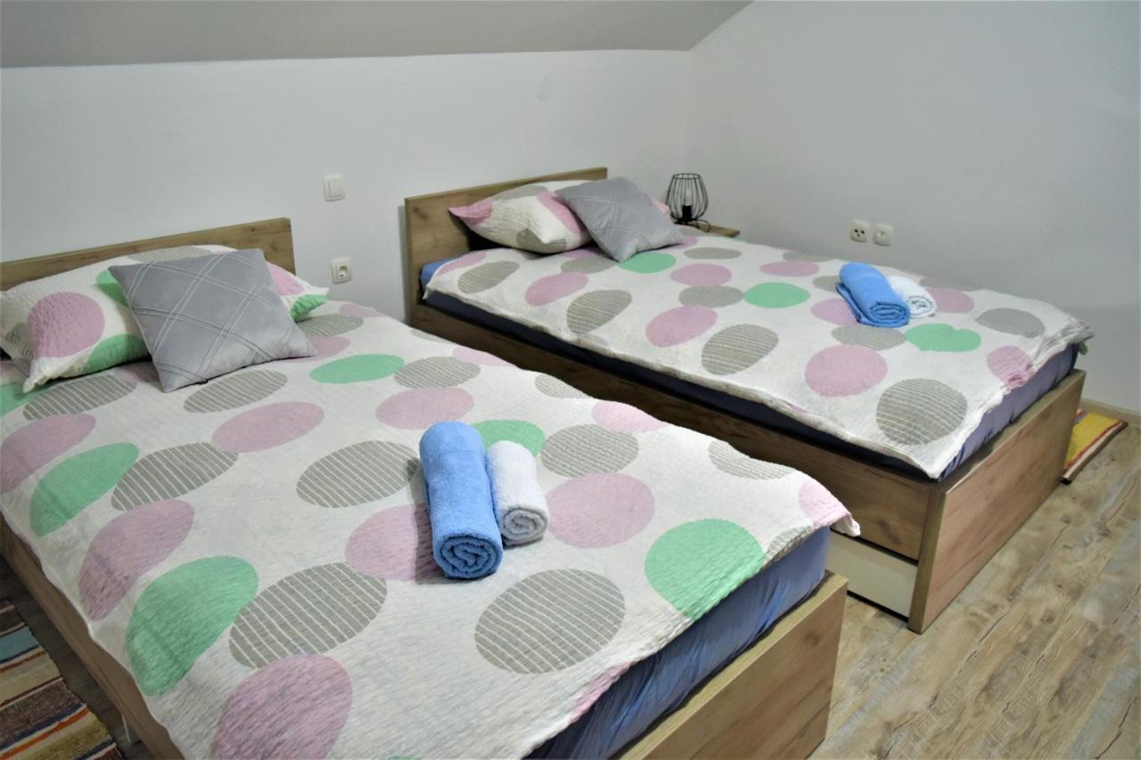 Guest House Tonka Otočac Exteriér fotografie